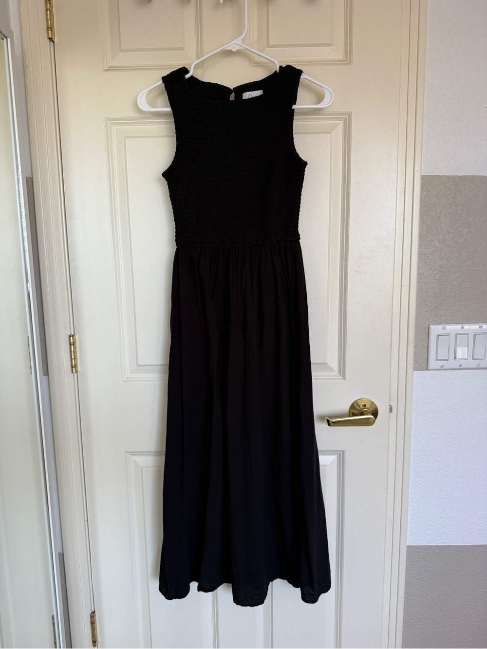 Black Sleeveless Maxi Dress with Pockets